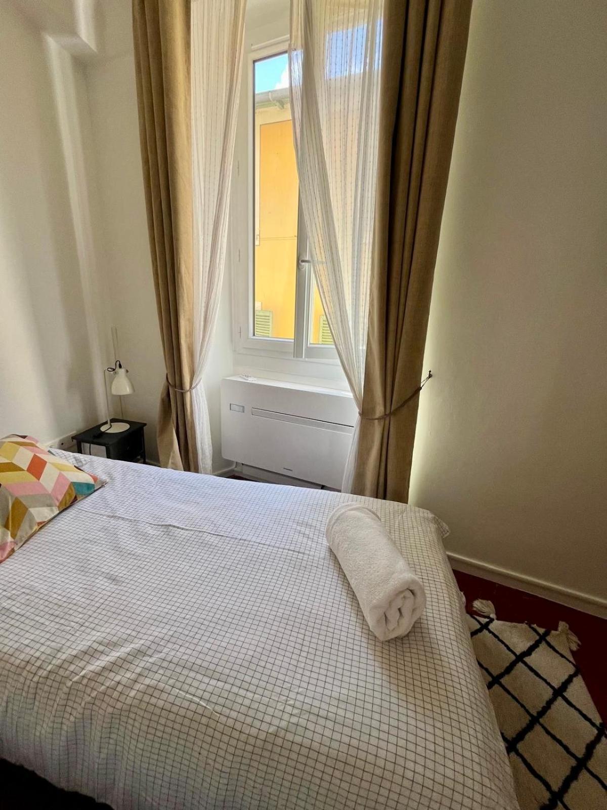 Typique - 2 Bedrooms,Typical Apartment-Old Town Nizza Kültér fotó